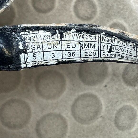 Vionic Sandals Womens 5 Lizbeth Snake Thong Ankle Strap Flats Silver Accents - Picture 7 of 7